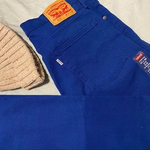 Men’s Levi Slim Straight Fit